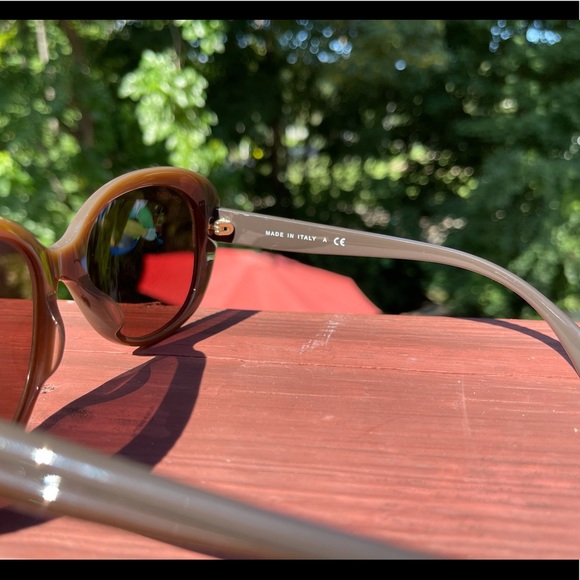 Authentic CHANEL SUNGLASSES - Picture 8 of 11